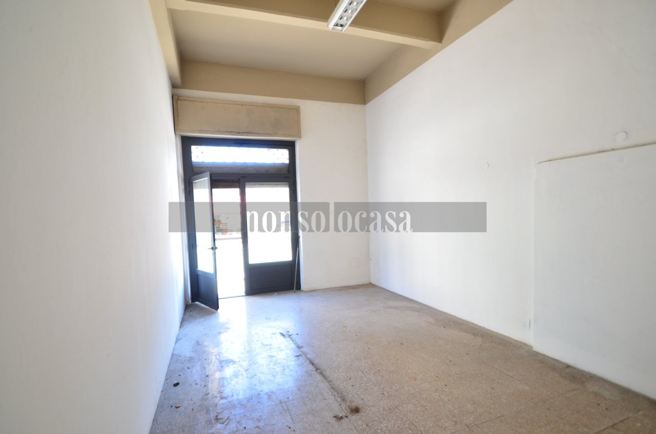 INGRESSO - Locale Commerciale Via Giuseppe Garibaldi 165, Umbertide - foto 1