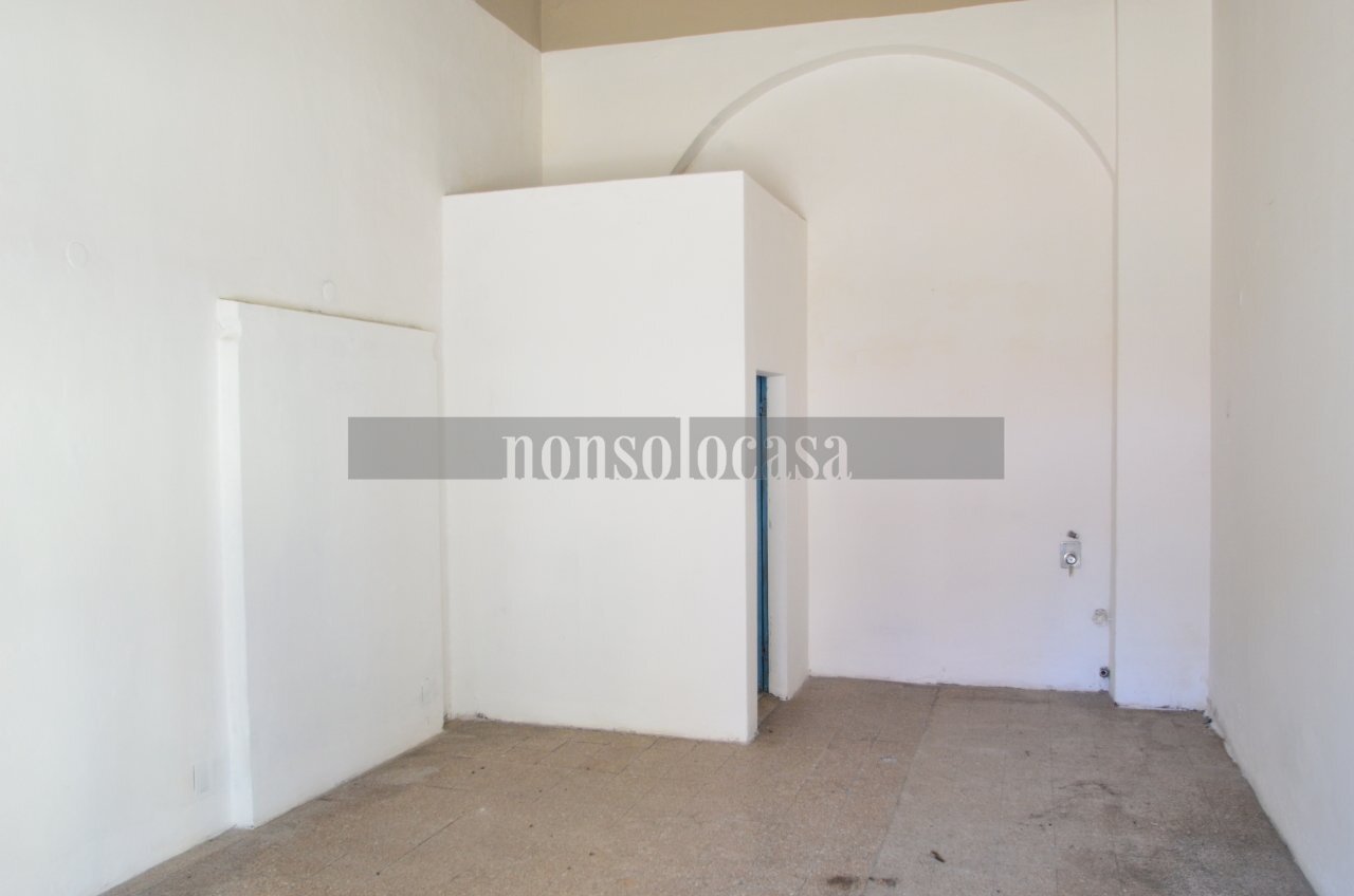 AREA VENDITA - Locale Commerciale Via Giuseppe Garibaldi 165, Umbertide - foto 3