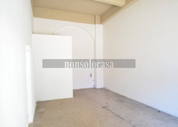 AREA VENDITA - Locale Commerciale Via Giuseppe Garibaldi 165, Umbertide - foto 5