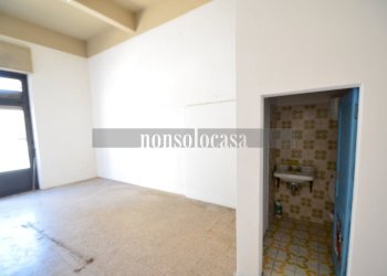 AREA VENDITA - Locale Commerciale Via Giuseppe Garibaldi 165, Umbertide - foto 9