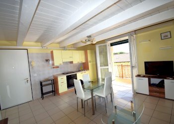 Bilocale Russi - foto 1