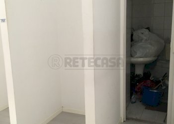 IMG_1606.JPG - Locale Commerciale Via Carlo Granozio 7, Salerno - foto 7