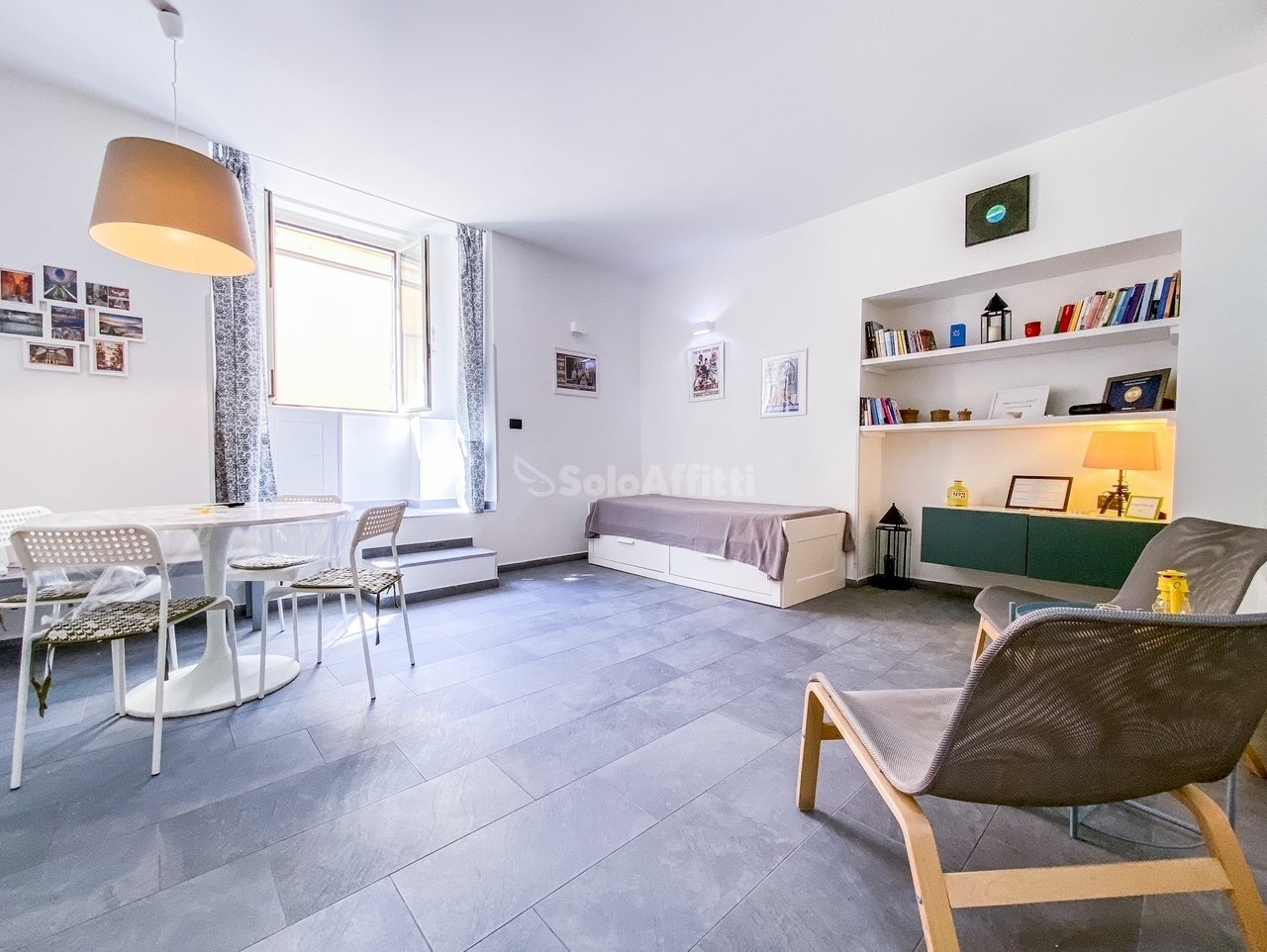 SOGGIORNO CON ANGOLO COTTURA - Bilocale Salita Pontecorvo, Napoli (zona Montecalvario) - foto 2