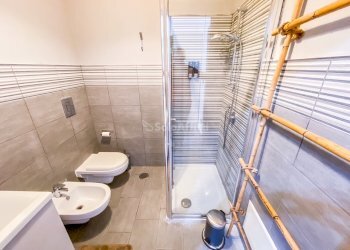 BAGNO - Appartamento Salita Pontecorvo, Napoli (zona Montecalvario) - foto 11