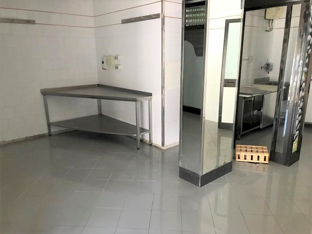 5.jpg - Locale Commerciale via dei girasoli, Guidonia Montecelio - foto 1