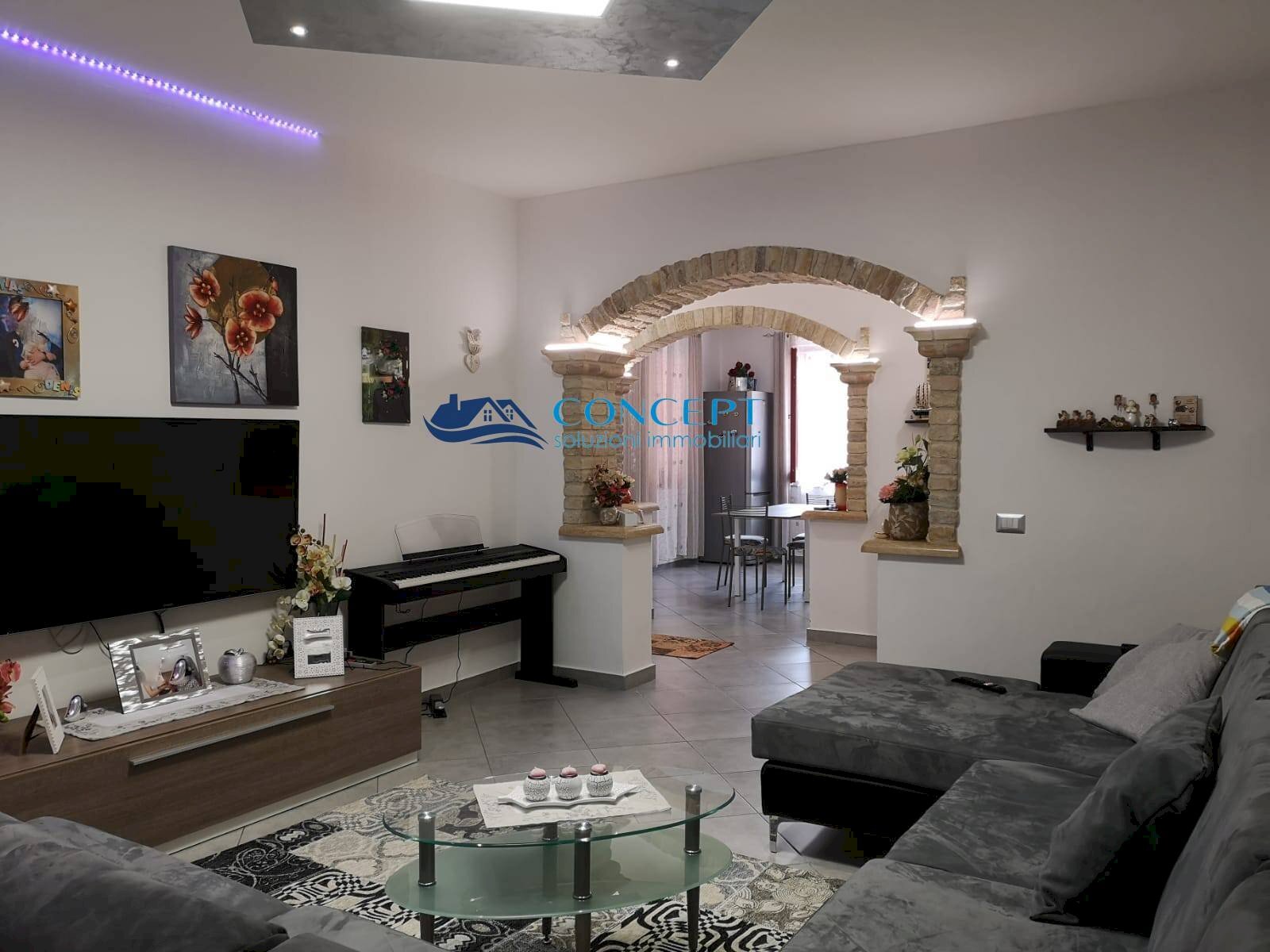 Casa indipendente via E. Fermi, Martinsicuro - foto 1