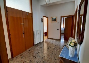 26 RIPATRASONE-CASA INDIPENDENTE CON 12 ETTARI DI - Casa indipendente Ripatransone - foto 18