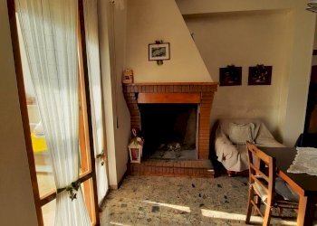 21 RIPATRASONE-CASA INDIPENDENTE CON 12 ETTARI DI - Casa indipendente Ripatransone - foto 20