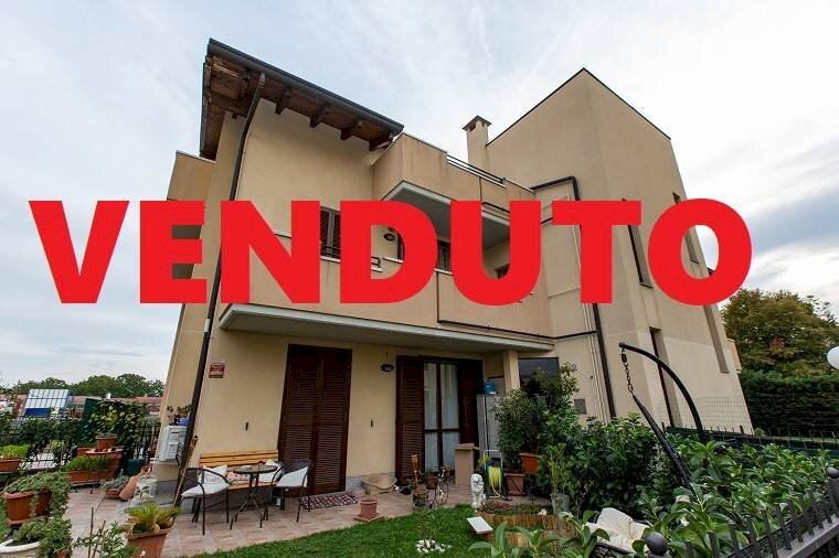 Three-room apartment via Francesco Baracca, 129, Ossona - photo 1