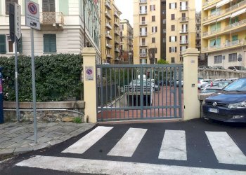 BOX AFFITTO CARIGNANO VIALE ASPROMONTE (1) - Box viale Aspromonte, Genova (zona Carignano) - foto 1
