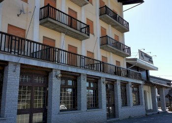 Monolocale Piazza Martiri della Libertà, 2, Bagnolo Piemonte - foto 1