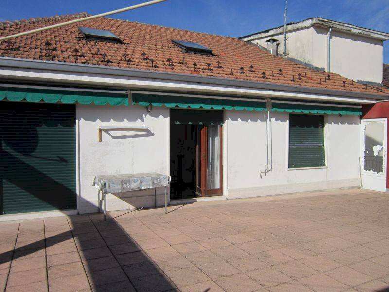 FACCIATA - Appartamento via Trieste, 10, Acqui Terme - foto 3