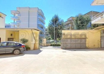 7.jpeg - Laboratorio Via montella, Maddaloni - foto 8