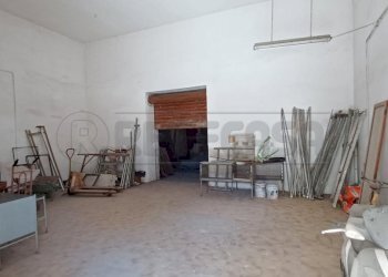 WhatsApp Image 2022-09-22 at 12.59.20 (1).jpeg - Laboratorio Via montella, Maddaloni - foto 12