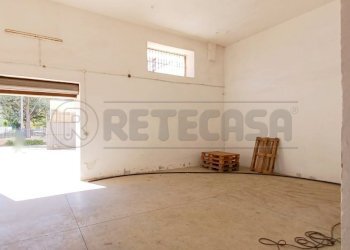 WhatsApp Image 2022-09-22 at 12.59.20 (5).jpeg - Laboratorio Via montella, Maddaloni - foto 13