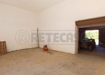 WhatsApp Image 2022-09-22 at 12.59.21 (1).jpeg - Laboratorio Via montella, Maddaloni - foto 17