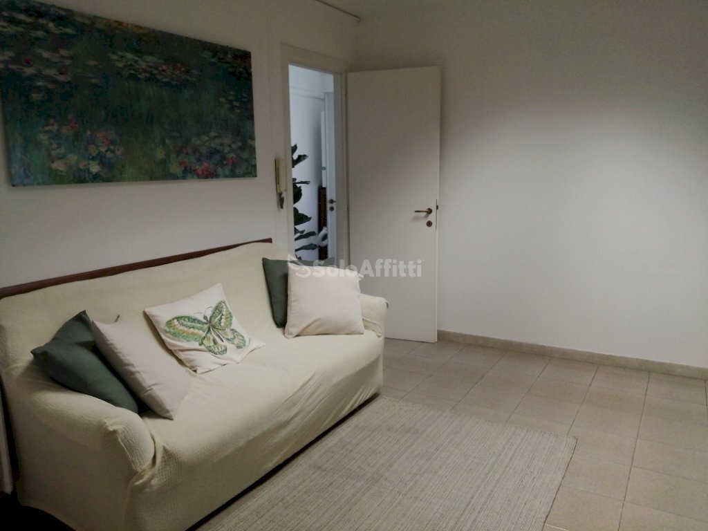 11.jpg - Ufficio Piazza Silvio Pellico 20/A, Chieri - foto 1