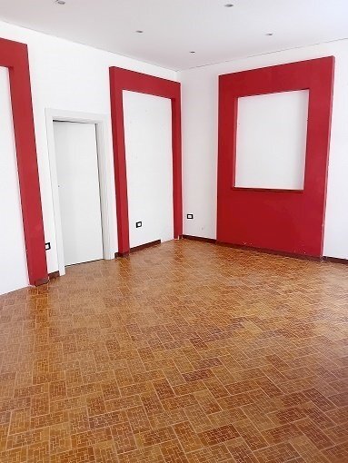 20250213_115642.jpg - Locale Commerciale Orsogna - foto 2