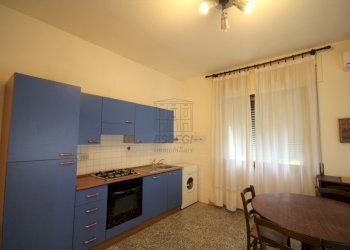 villa singola divisa in quattro appartamenti (7).J - Villa Via del Cimitero di Vicopelago 533, Lucca - foto 2