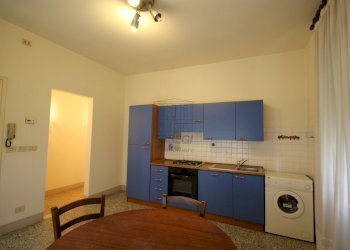 villa singola divisa in quattro appartamenti (8).J - Villa Via del Cimitero di Vicopelago 533, Lucca - foto 3