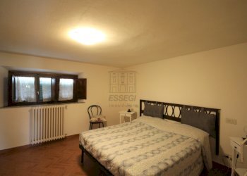 villa singola divisa in quattro appartamenti (13). - Villa Via del Cimitero di Vicopelago 533, Lucca - foto 13