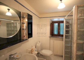 villa singola divisa in quattro appartamenti (19). - Villa Via del Cimitero di Vicopelago 533, Lucca - foto 14