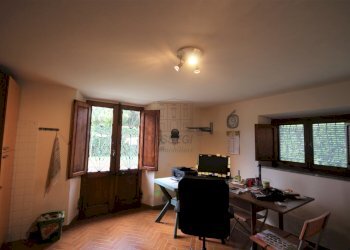 villa singola divisa in quattro appartamenti (21). - Villa Via del Cimitero di Vicopelago 533, Lucca - foto 16