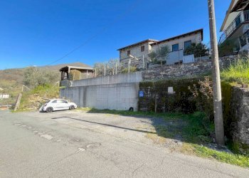 Posto macchina - Three-room apartment via Casareggio, Moconesi - photo 19