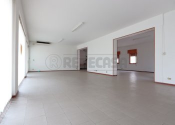 IMG_2651.JPG - Locale Commerciale Via S. Quasimodo, Grisignano di Zocco - foto 3