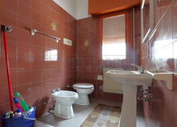 IMG_2654.JPG - Locale Commerciale Via S. Quasimodo, Grisignano di Zocco - foto 11