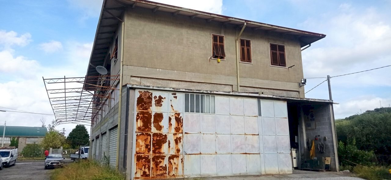 IMG_20220928_095953.jpg - Locale Commerciale Luni - foto 3