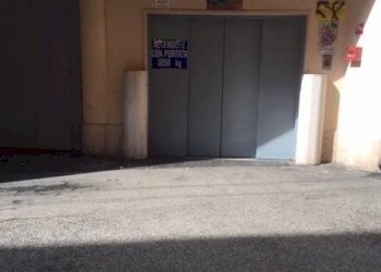 Facciata - Box vicolo Bianchetti, 4, Bologna (zona Centro Storico) - foto 5