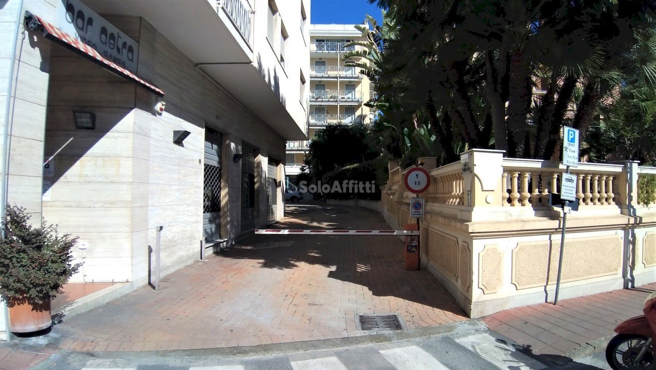 Ingresso da Via Boselli - Box Via Paolo Boselli 40, Taggia - foto 1