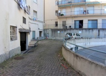 Accesso posto auto - Box Via Paolo Boselli 40, Taggia - foto 2