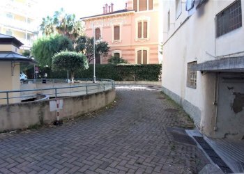 Uscita posto auto - Box Via Paolo Boselli 40, Taggia - foto 4