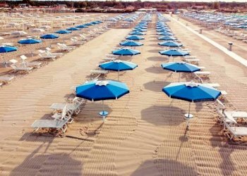 Bagno-Arizona-Viareggio.jpg - Stabilimento balneare Viale Regina Margherita, Viareggio - foto 5