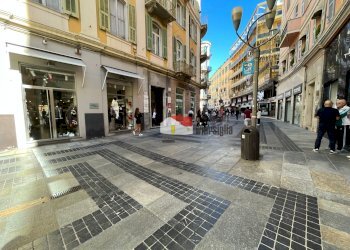 2 - Locale Commerciale Via Volturno, Sanremo - foto 3