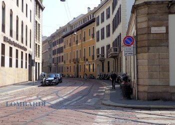 Negozio Via Monte Di Pieta', Milano - foto 2