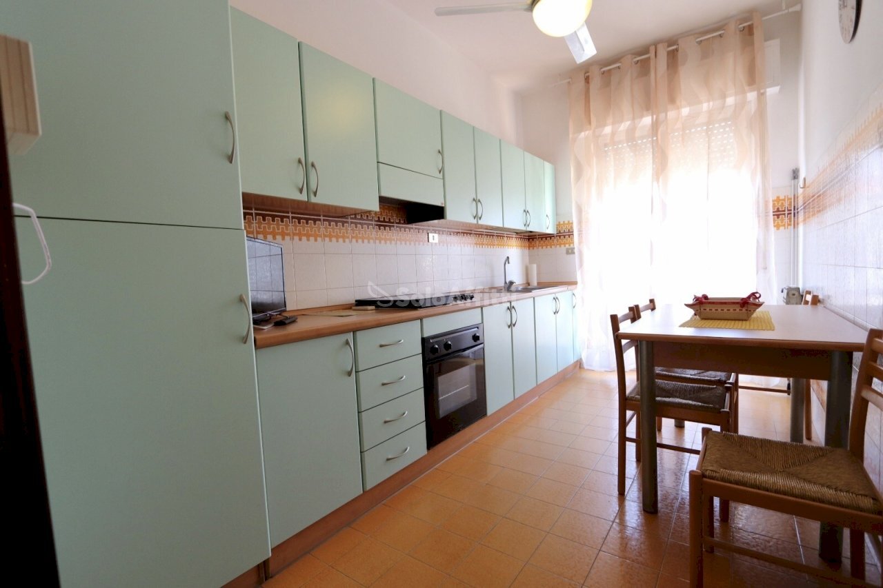 cucina - Trilocale Via Giuseppe Ungaretti 10, Tortoreto - foto 2