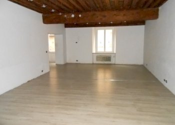 DSCN3586.JPG - Locale Commerciale Via Sarzanese, Lucca - foto 1