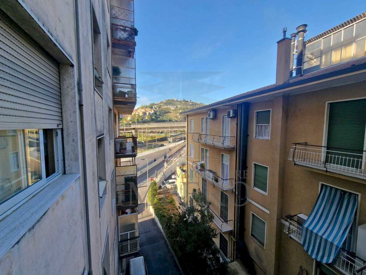 vista - Four-room apartment Via Riccardo Zandonai, Ventimiglia - photo 2