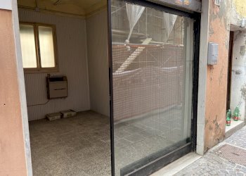 IMG_8838.JPG - Locale Commerciale Via A. Leonelli 19, Crevalcore - foto 2