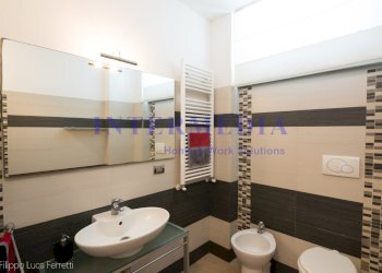 Bagno zona giorno - Villa a Schiera Viale del Tirreno 14, Livorno - foto 12