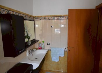 Trilocale Russi - foto 32