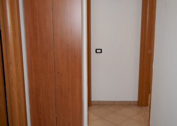 Trilocale Russi - foto 38