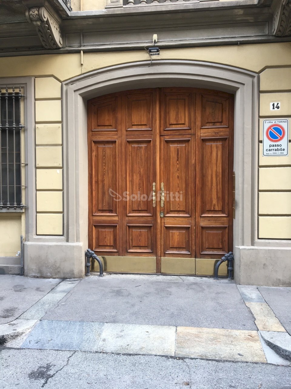 PORTONE INGRESSO.JPG - Mansarda Via Sant'Antonio da Padova 14, Torino - foto 1