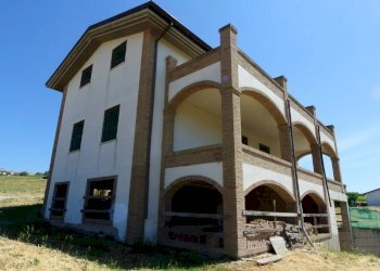 Villa via tavolato, Città Sant'Angelo - foto 8