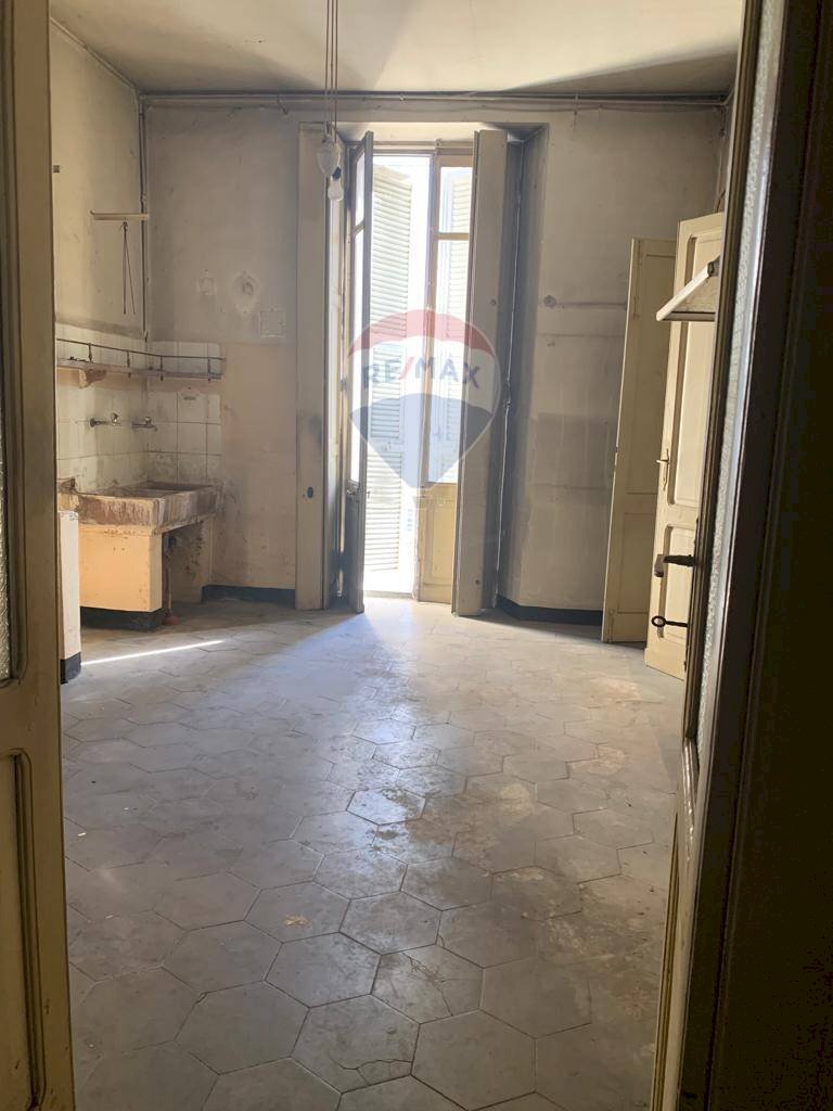 Quadrilocale Piazza Giacomo Matteotti, 8 
 Centro-P.zza Matteotti, Alessandria - foto 3