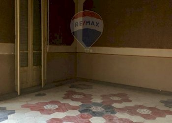 Quadrilocale Piazza Giacomo Matteotti, 8 
 Centro-P.zza Matteotti, Alessandria - foto 1