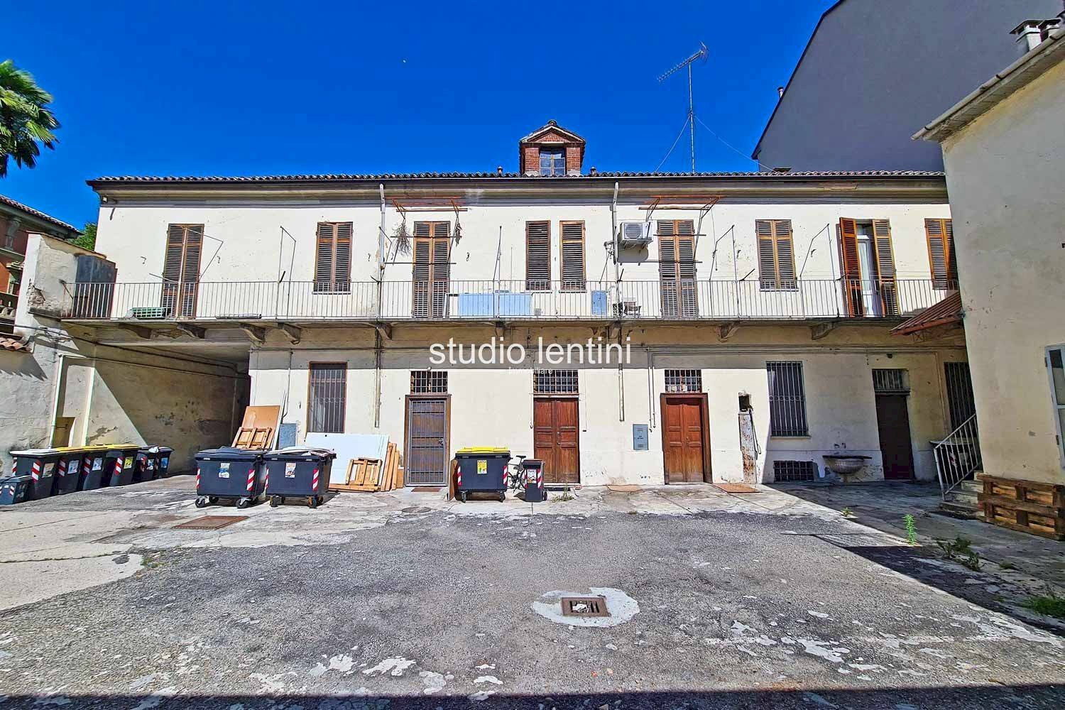 Stabile - Palazzo corso Giovane Italia, 45, Casale Monferrato - foto 2